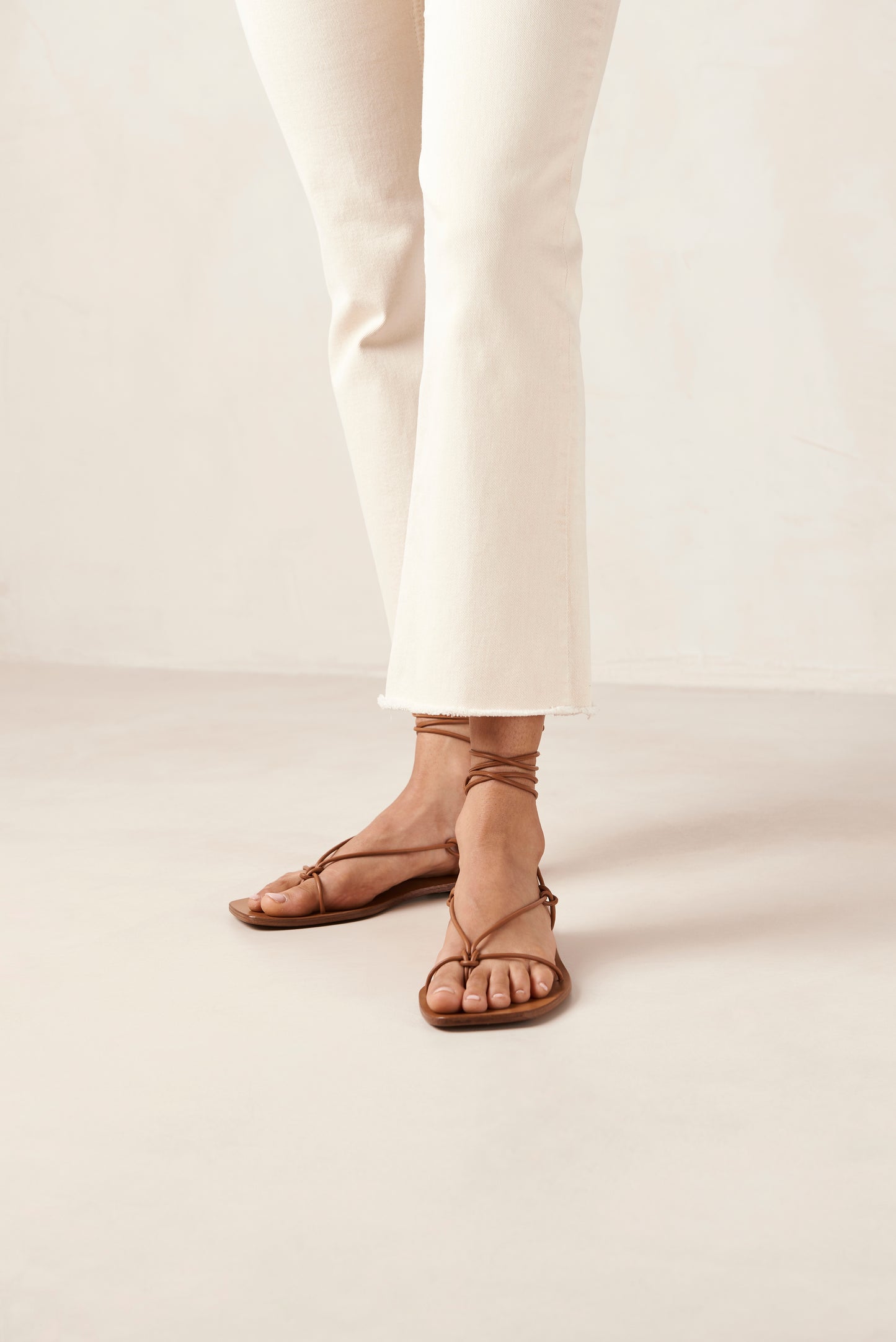 ALOHAS I Misty Tan Sandal