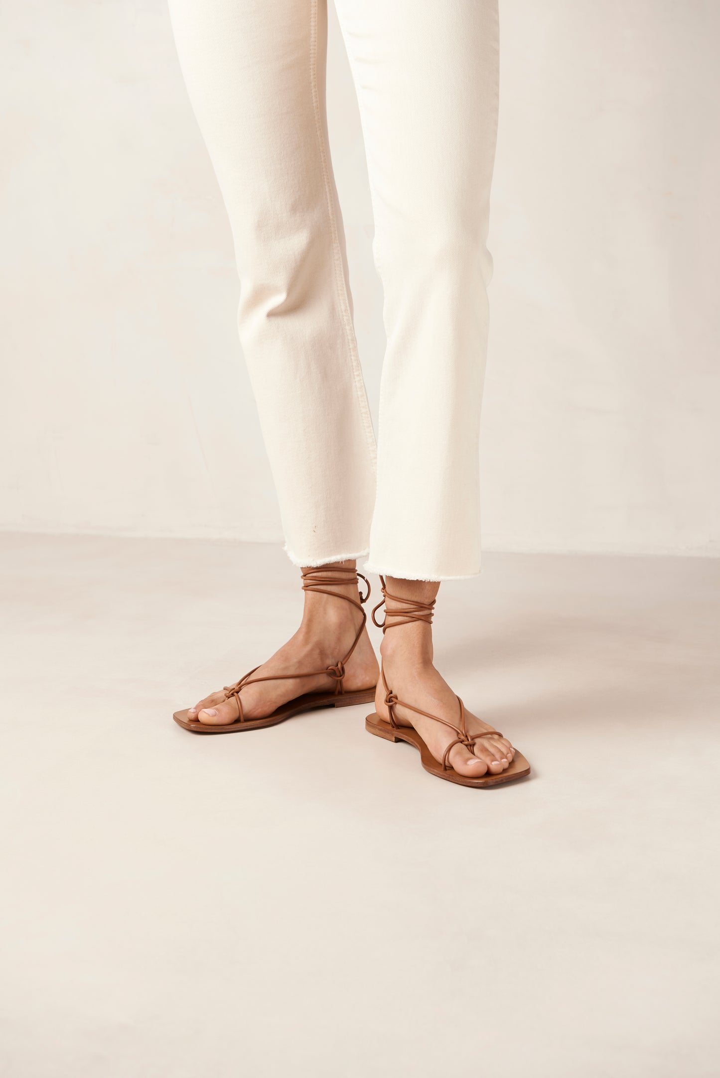 ALOHAS I Misty Tan Sandal